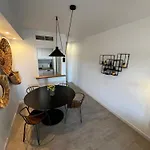 Costa - *