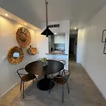 Costa -